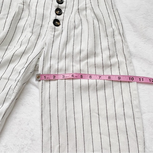 (FIRM PRICE) White & Black Pinstripe Cropped Wide Leg Pants - Picture 6 of 11